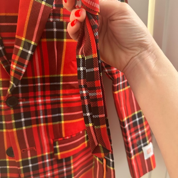 Opposuits  red plaid size 8 boys EUC two small snags shown in picture.worn once! - Picture 5 of 6